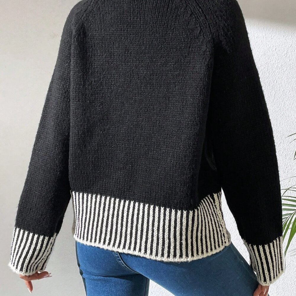 Black And White Casual Women's French Fashion Versatile Striped Knitted Cardigan - Picture 5 of 6